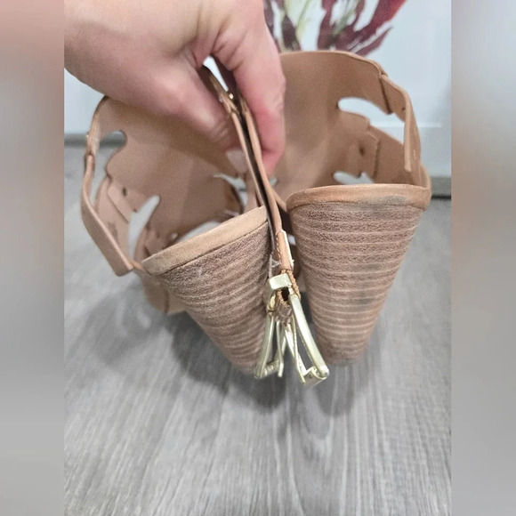 Vince Camuto Ekerd Cutout Leather Sandal Women's Shoes sz 9 - Picture 3 of 7